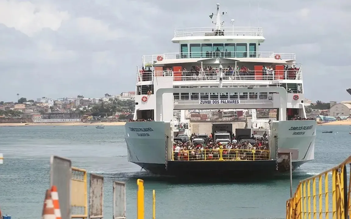 Botes de salvamento são furtados do sistema ferry-boat em Salvador