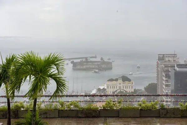 Salvador tem previsão de chuva e ventos fortes ao longo da semana