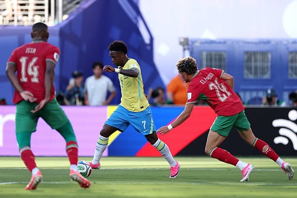 Brasil sai atrás, mas empata com o Marrocos na estreia da Copa do Mundo