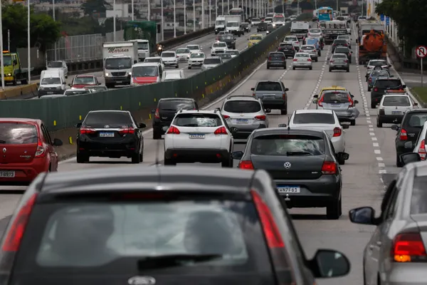 Vai viajar no São João? Confira os melhores horários para pegar a estrada na Bahia