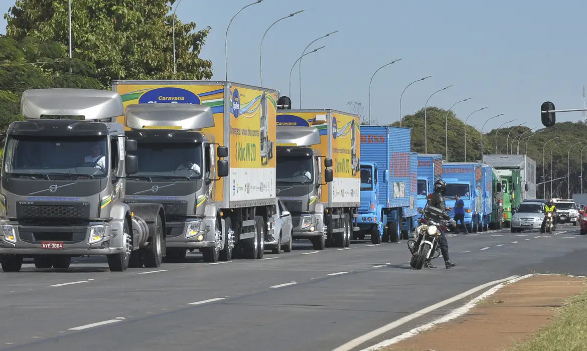 Novo piso do frete rodoviário: veja como fica a vida dos caminhoneiros