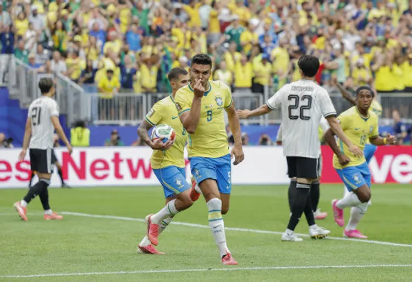 De virada, Brasil supera Japão e vai às oitavas da Copa do Mundo