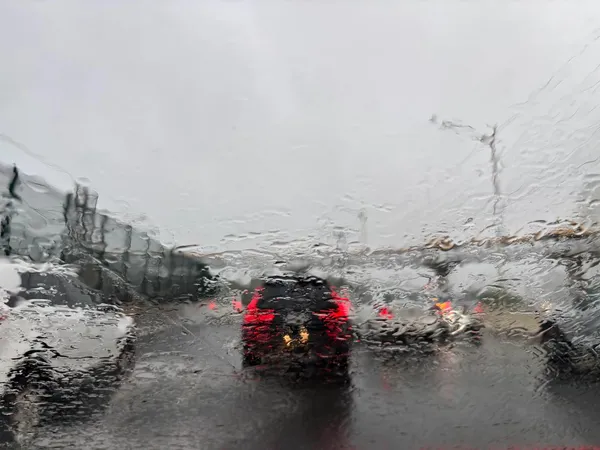 Inema emite alerta de chuva, alagamentos e ventos fortes para Salvador