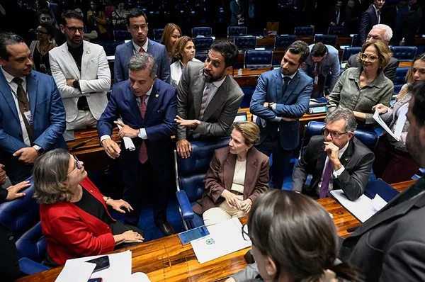Senado aprova redução de tributos sobre gasolina, diesel e etanol