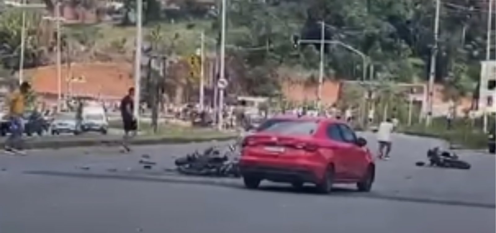 Torcedor do Bahia morre após ser esfaqueado e espancado durante ataque em avenida de Salvador