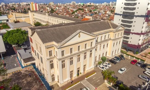 Colégio tradicional de Salvador oferece 40 bolsas integrais para o Ensino Médio; veja como participar