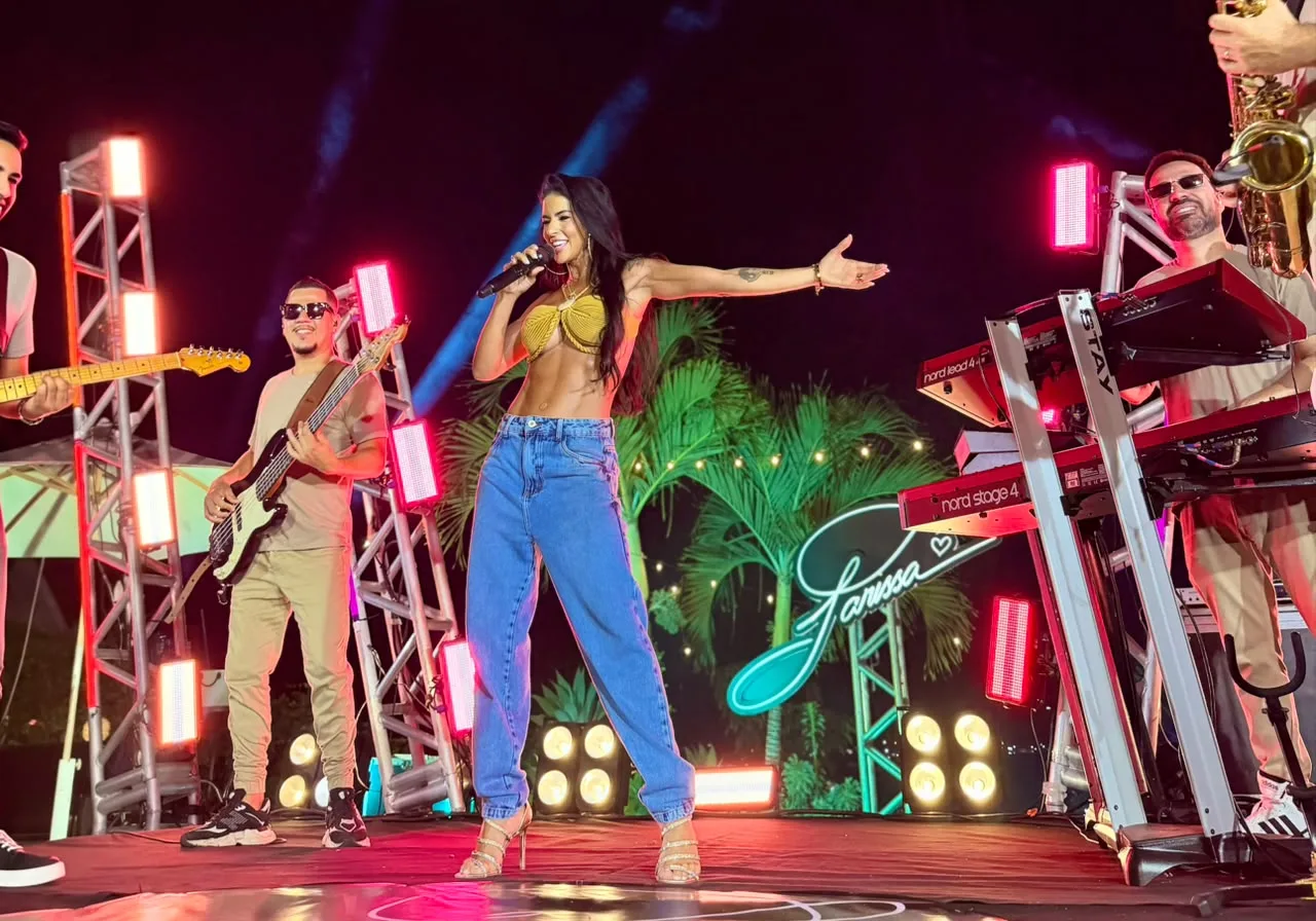 Larissa Marques grava audiovisual em cenário paradisíaco no Baixo Sul e inicia nova fase no arrocha