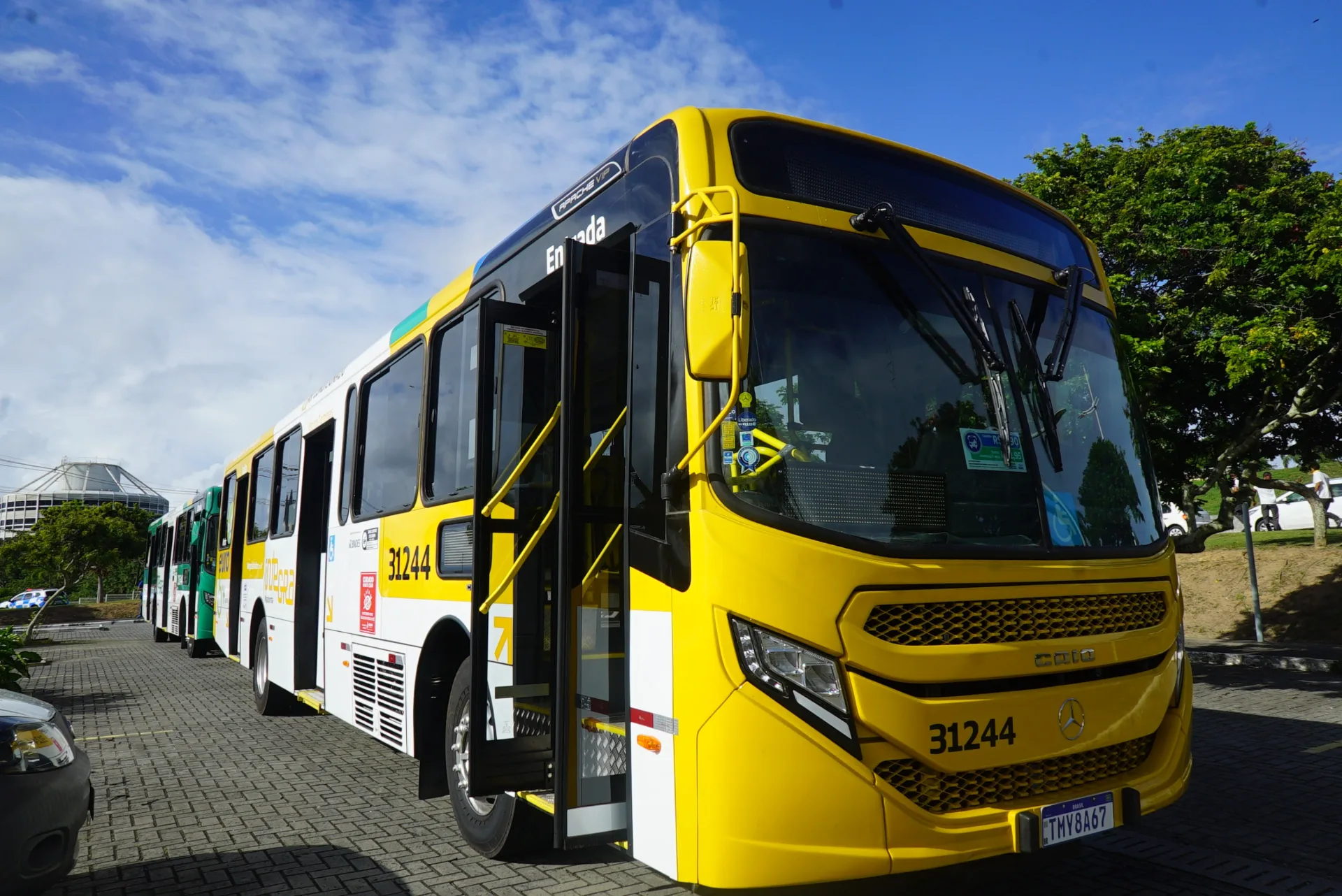 Ônibus de Salvador vão parar de aceitar dinheiro; veja quando
