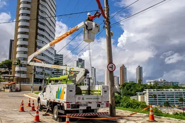 Bairros de Salvador vão ficar sem energia nesta quinta-feira (15); confira